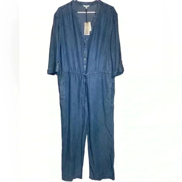A loves a Blue Lightweight Denim New With Tags Size M - Picture 1 of 6